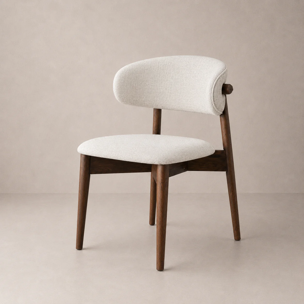 Featured Furniture & Decor
